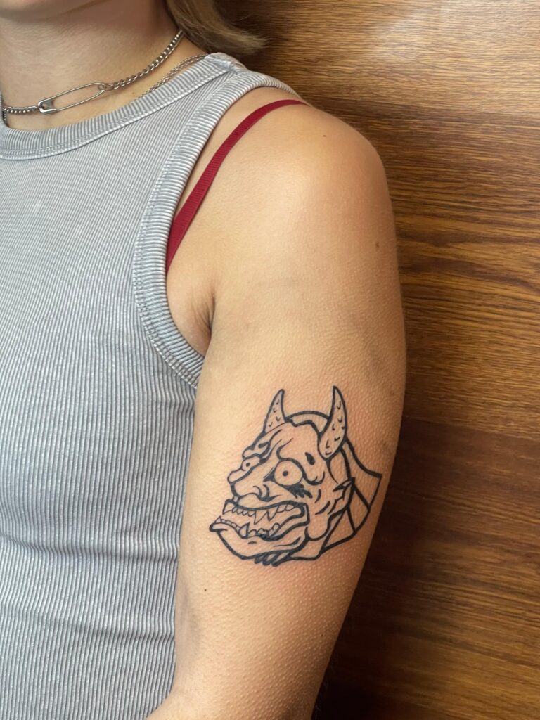 Tatouage réalisé par Blukirin